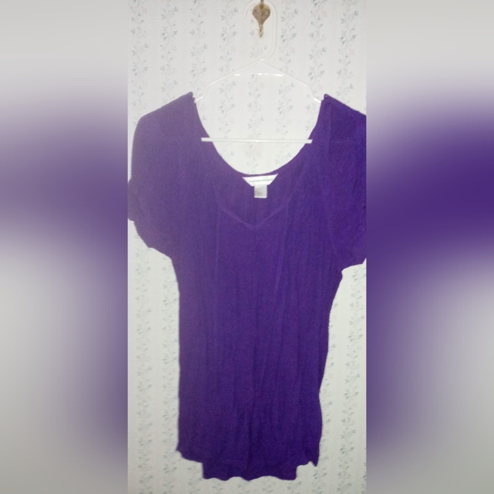 Shirt short sleeve size medium purple